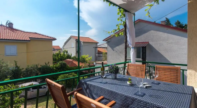 Апартаменты Home Away From Home with a heated pool