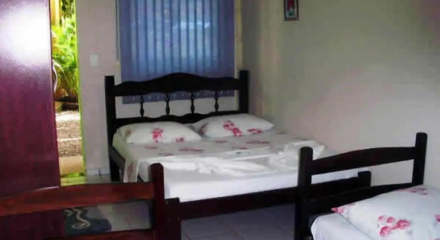 Четырёхместный номер Standard Hotel Pousada Jardim das Flores