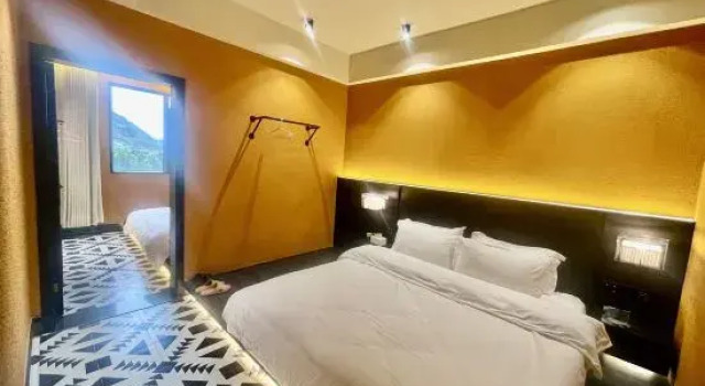 Люкс с видом на горы Zhaohuaxisu Hotel(Guilin Central Square Two Rivers and Four Lakes Store)