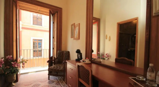 Номер Deluxe с балконом Hotel Boutique Ponciano