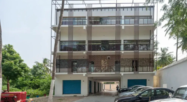 OYO 23082 Sg Sai Residency, Забронировать Отель Отели штата Тамилнада с завтраком, Завтраки