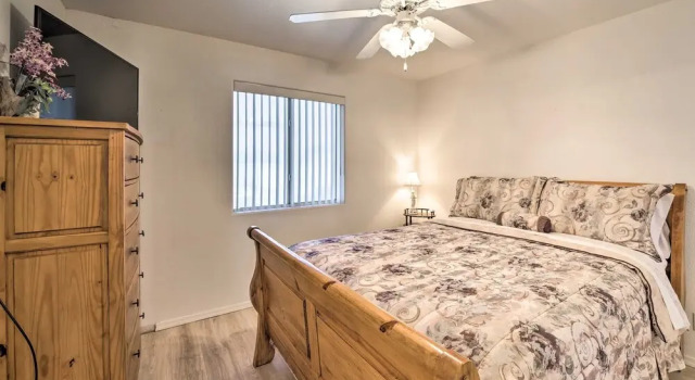 Charming Lake Havasu Home: 2 Mi to Body Beach!, Забронировать Отель Лейк-Хавасу-Сити штат Аризона, рядом с Grace Arts Live