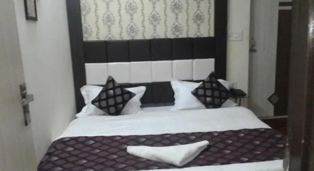 Hotel Ishwar Palace, Забронировать Отель Отели штата Раджастхана с парковкой, Парковка