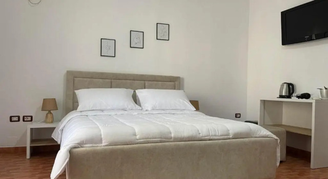 Villa Oasis, Book Villa Sommerhuse i Berat, Hytte