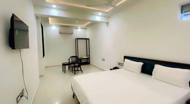 Номер Superior Hotel Giriraj Palace