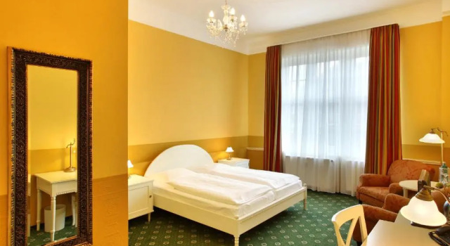 Трёхместный номер Standard Hotel Bellmoor im Dammtorpalais