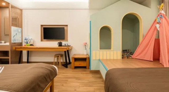 Семейный тент с видом на сад Yangmeiting Yizhan Homestay (Jingdezhen Sanbao Branch)