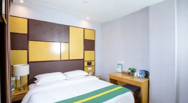 Люкс Deluxe Huamao Hotel