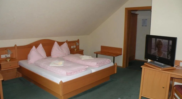 Stiegenwirt, Book Hotel Palfau Gesaeuse National Park