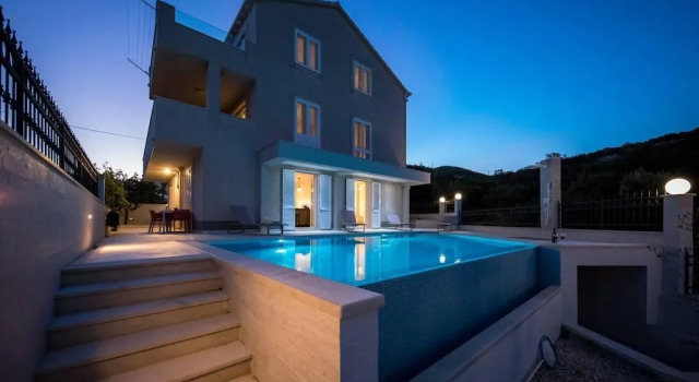 Апартаменты Beautiful 1-bed Apartment in Pobrezje-dubrovnik