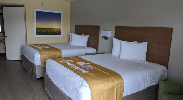 Четырёхместный номер Standard Days Inn by Wyndham Apopka/Orlando
