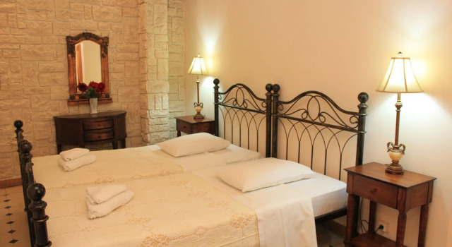 Hotel Neos Olympos, Забронировать Отель Метаксургио Афины, рядом с Станция метро Keramikos