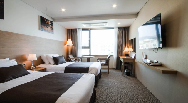 Двухместный номер Standard Benikea Jungmun Hotel