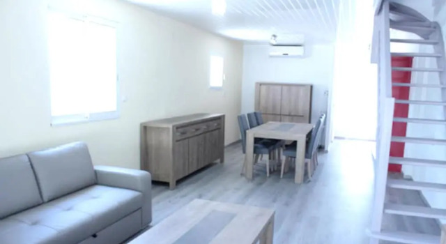 House With 2 Bedrooms in Magalas, With Pool Access, Enclosed Garden an, Đặt Khách sạn Magalas Hérault