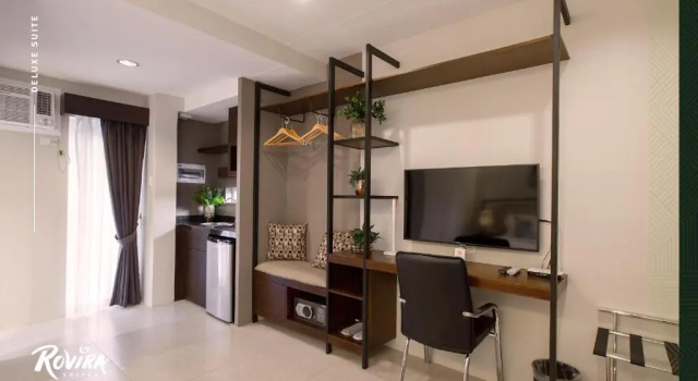 Номер Deluxe Rovira Suites