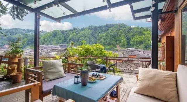 the Spring Breeze Miles, Book Hotel Zhaoxing Guizhou