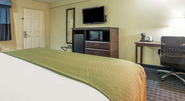 Двухместный номер Standard Quality Inn Needles