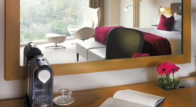 Номер Deluxe The River Lee Hotel a member of The Doyle Collection