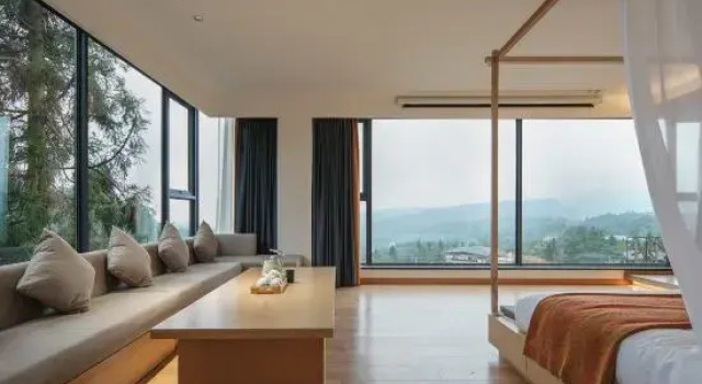 Bifeng Gorge Yunhai Mountain Residence Homestay, Book Hotel Hoteller i Ya'an med pool, Swimmingpool