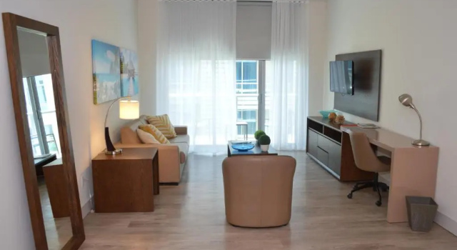 Полулюкс CH Luxury Condos & Studios On The Beach
