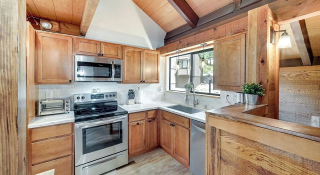 Апартаменты 1 Mi to Northstar Skiing: Cozy Mtn Condo