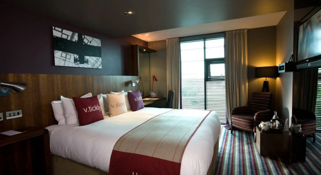 Village Hotel Farnborough, Забронировать Отель Отели Западного Суссекса с завтраком, Завтраки