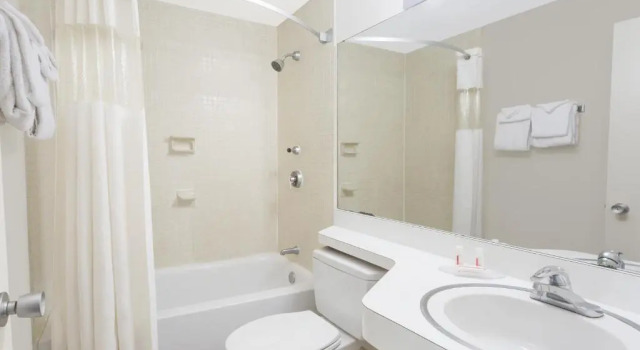 Двухместный номер Standard Howard Johnson by Wyndham Vero Beach / Downtown