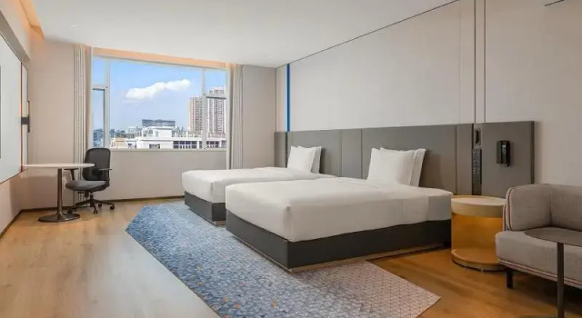 Четырёхместный номер Standard Holiday Inn Express Foshan Shunde Ronggui by IHG