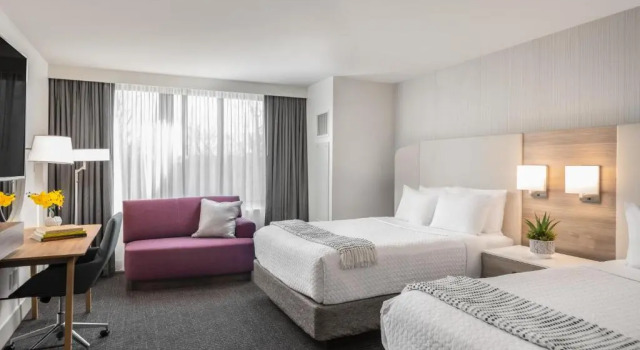 Четырёхместный номер Standard Crowne Plaza Atlanta Perimeter at Ravinia by IHG