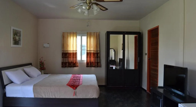 Moon River Resort, Varaa Lomakeskus Hotellit North-Eastern Thailand pysäköinnillä, Pysäköinti