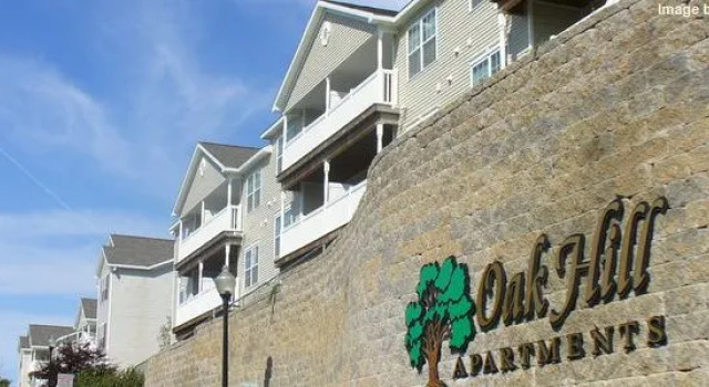 Oak Hill Apartments LLC, Buchen Sie Ferienwohnung Rensselaer 