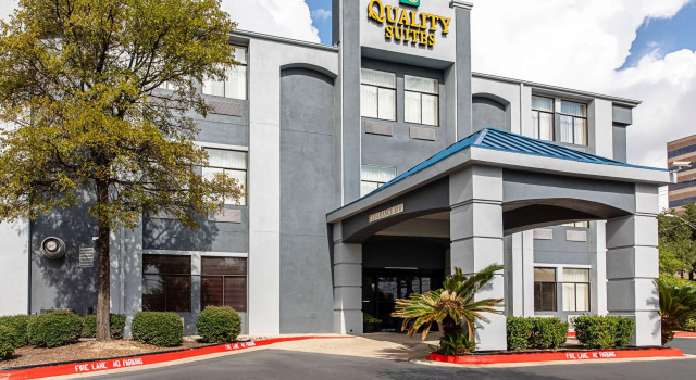 Quality Suites, Buchen Sie Hotel Hotels in Greater Austin mit Pool, Schwimmbad