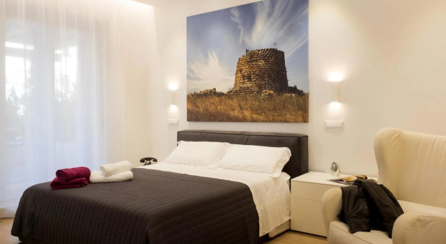 CeO LUXURY SUITE DI CAGLIARI, Забронировать Отель «постель и завтрак» Кальяри Южная Сардиния, рядом с Национальный археологический музей
