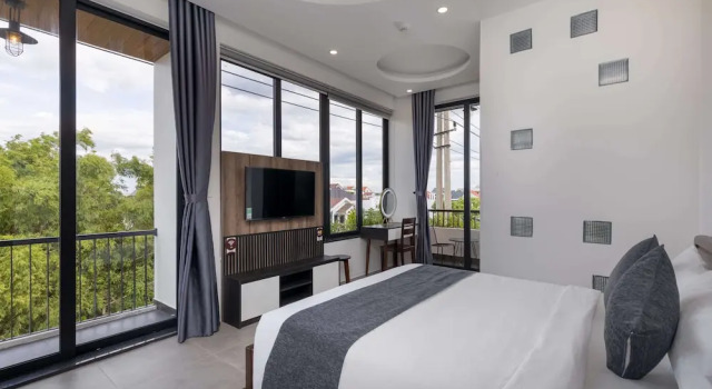 Двухместный номер Deluxe с балконом и с видом на сад Charm Champion Villa Hoian