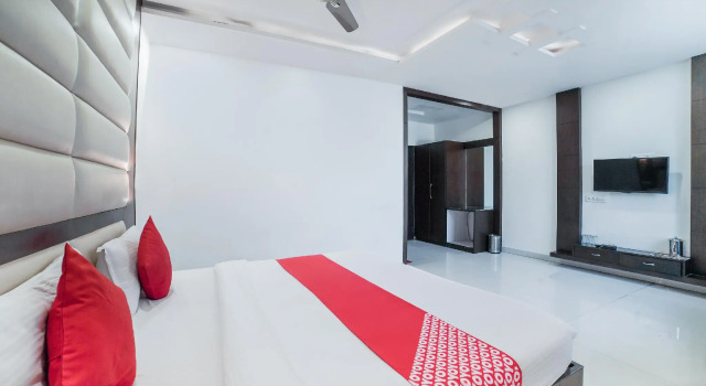 OYO 13001 Ashoka de Grand, Rezervovat Hotel Haldwāni Uttarakhand