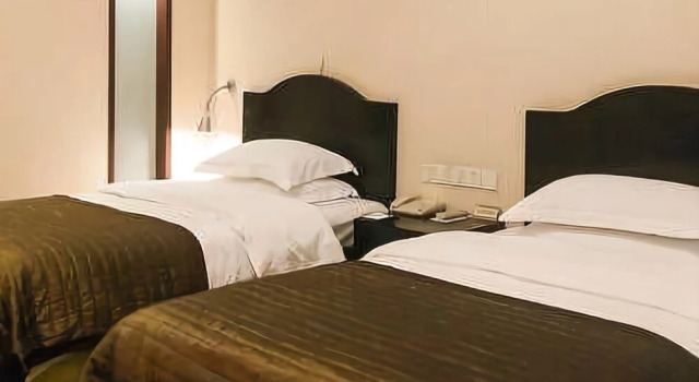 Goldenplam Hotel