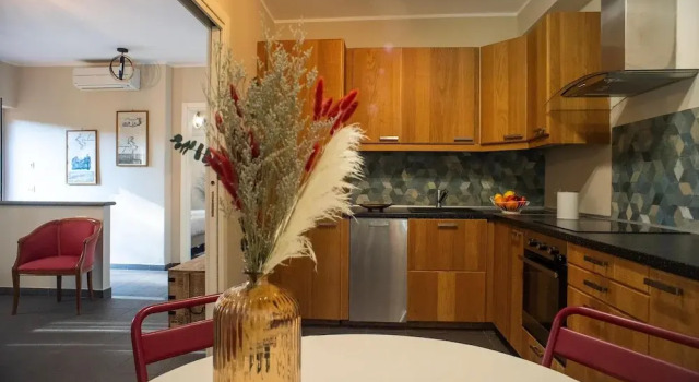 Апартаменты Deluxe Hero's Garden Relais
