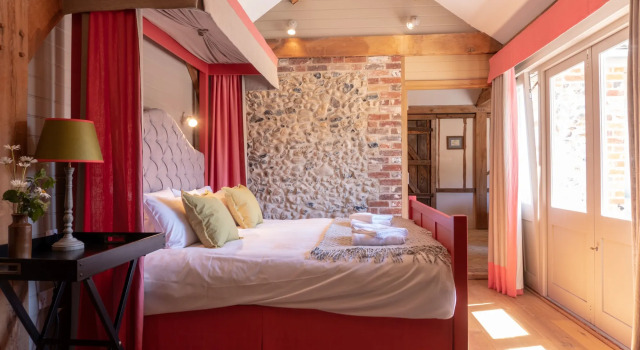Retreat East, Забронировать Отель Бизнес-отели Англии, 4* 5*