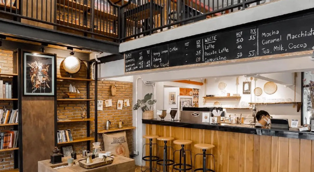 Кровать в общем номере Hobnob Hostel