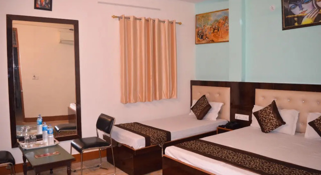 Трёхместный номер Deluxe Hotel O Hare Rama guest house