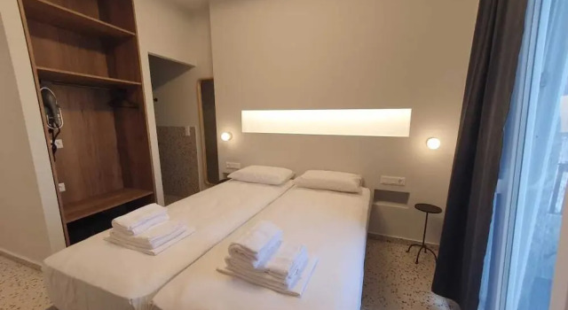 Up Hill Unique Hotel, Prenota Hotel Skiathos 
