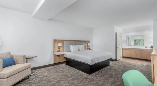 Двухместный номер Standard Crossroads Inn & Suites