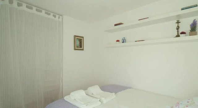 Light Filled Apartment near Chiado, By TimeCooler