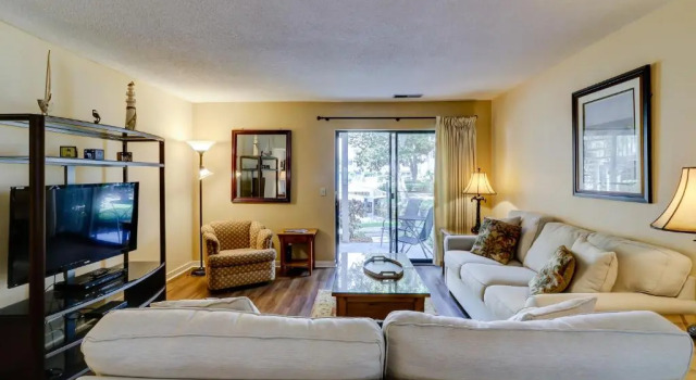 82 Courtside 2 BR Forest Beach Condo