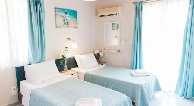 Студия с видом на море Captains Seafront Apartments