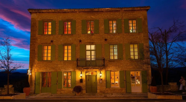 Chambres d'hôtes La Gourguille, Rezerwuj Pensjonat Barjac Gard