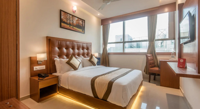 OYO 9328 Empire Suite, Забронировать Отель Отели штата Махараштры 3 звезды, 3*