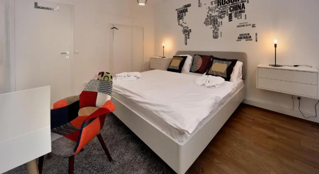 Апартаменты Deluxe с 2 комнатами с балконом Ambiente Serviced Apartments - Centre