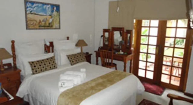 Двухместный номер Standard с балконом Crane's Nest Guest House at 212