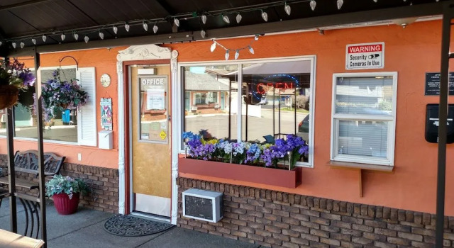 Buona Sera Inn, Book Hotel Hoteller i Grants Pass med morgenmad, Morgenmad